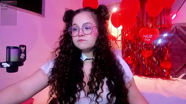 ShylySweet online show from February 18, 2026, 5:25 am