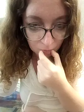 PerpetuaAnastagi online show from September 10, 2025, 4:07 pm