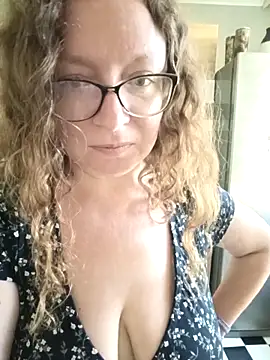 PerpetuaAnastagi online show from September 21, 2025, 1:57 pm