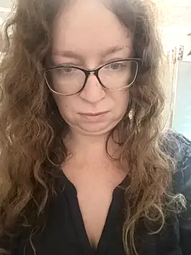 PerpetuaAnastagi online show from September 30, 2025, 6:18 am