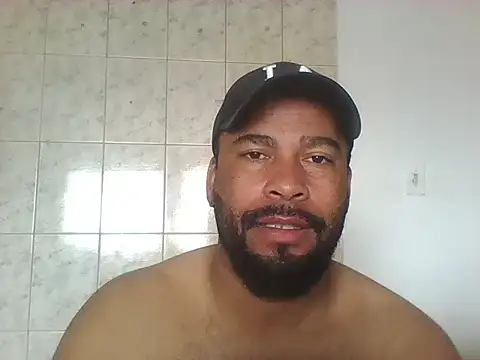 OliveiraSeven online show from May 2, 2026, 2:33 pm