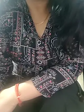 Snapshot of roshni_agrawal0 chatting on March 3, 2026, 11:16 am roshni agrawal0 online show from March 3, 2026, 11:16 am