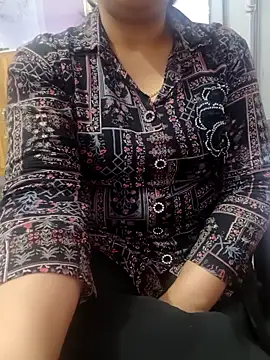 Snapshot of roshni_agrawal0 chatting on April 1, 2026, 2:14 pm roshni agrawal0 online show from April 1, 2026, 2:14 pm