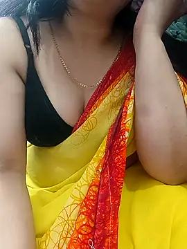 Snapshot of roshni_agrawal0 chatting on April 4, 2026, 8:28 pm roshni agrawal0 online show from April 4, 2026, 8:28 pm