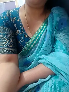 Snapshot of roshni_agrawal0 chatting on April 7, 2026, 7:20 am roshni agrawal0 online show from April 7, 2026, 7:20 am