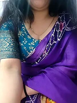 Snapshot of roshni_agrawal0 chatting on April 10, 2026, 6:40 am roshni agrawal0 online show from April 10, 2026, 6:40 am