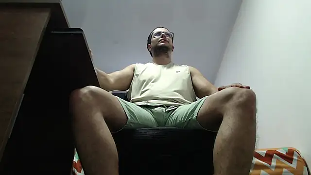 cloudsxxx online show from September 18, 2025, 2:41 pm