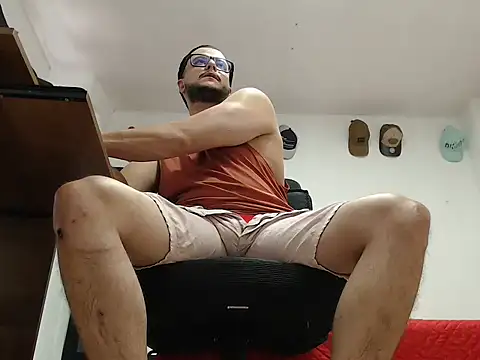 cloudsxxx online show from February 21, 2026, 5:47 pm