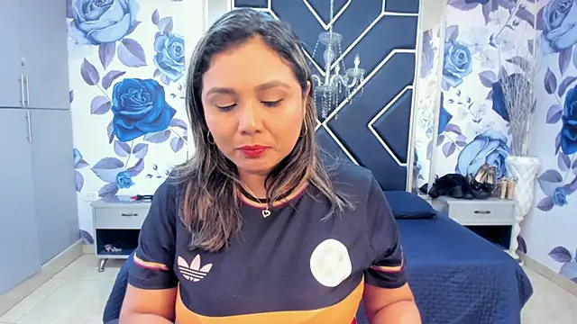 LatinaHoleQueen online show from October 14, 2025, 2:51 pm