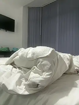 Snapshot of Eddiejeff chatting on June 24, 2026, 11:37 pm Eddiejeff online show from June 24, 2026, 11:37 pm