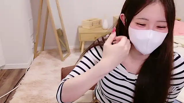 MOEMOE-Q online show from September 9, 2025, 4:50 pm