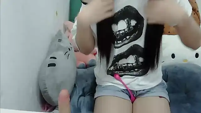 BabyPanda33 online show from November 18, 2025, 11:47 am