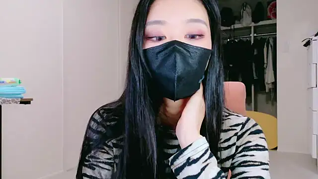 ramuchan desu online show from October 16, 2025, 2:12 am