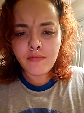 nuttiebuddy1 online show from September 28, 2025, 1:44 am