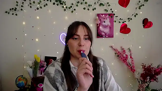 Snapshot of Amanda_Bright_ chatting on March 10, 2026, 7:35 am Amanda Bright online show from March 10, 2026, 7:35 am