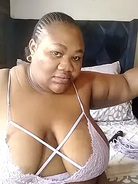 Snapshot of SeductionBoobs chatting on October 17, 2025, 8:17 am SeductionBoobs online show from October 17, 2025, 8:17 am