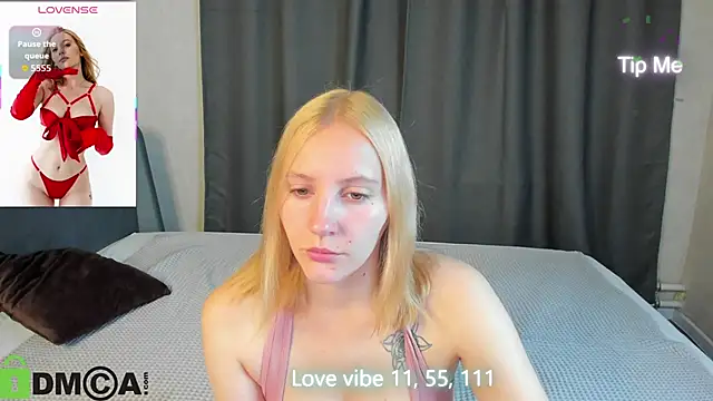 Snapshot of Anna_Chelsea chatting on October 6, 2025, 11:46 pm Anna Chelsea online show from October 6, 2025, 11:46 pm