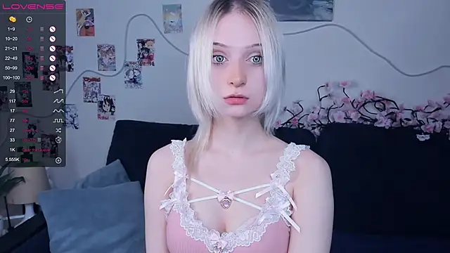 Snapshot of Megan--chan chatting on February 21, 2026, 5:03 pm Megan--chan online show from February 21, 2026, 5:03 pm