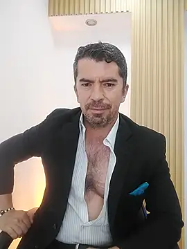 JuanKFit 45 online show from April 15, 2026, 3:52 pm