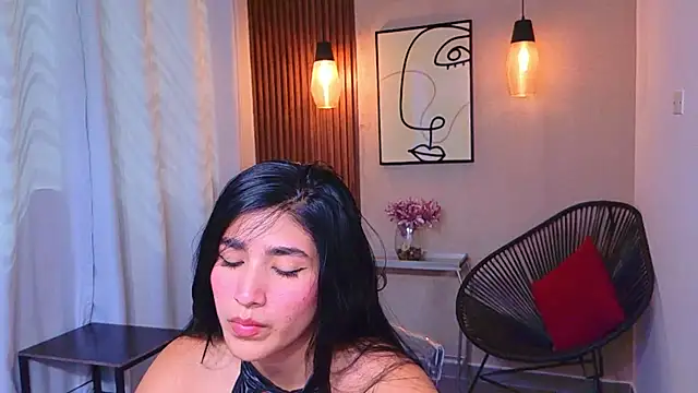 Lia Mar  online show from June 26, 2026, 6:12 pm