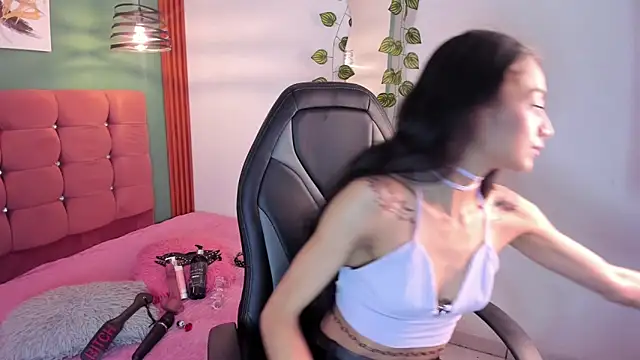 Snapshot of raven_smith_ chatting on December 19, 2025, 4:41 am raven smith online show from December 19, 2025, 4:41 am