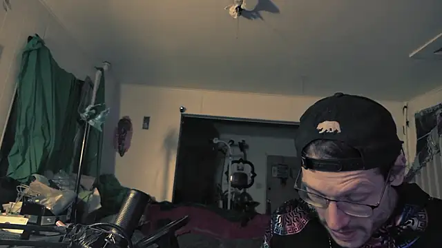 MasterDaddyCool online show from February 4, 2026, 6:52 am