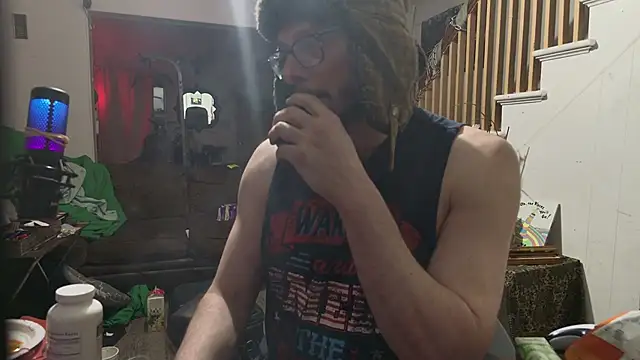 MasterDaddyCool online show from April 21, 2026, 1:42 am