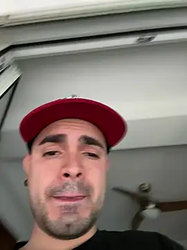 Snapshot of joseemontilla chatting on May 6, 2026, 4:12 pm joseemontilla online show from May 6, 2026, 4:12 pm
