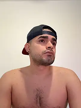 Snapshot of joseemontilla chatting on May 7, 2026, 6:35 pm joseemontilla online show from May 7, 2026, 6:35 pm