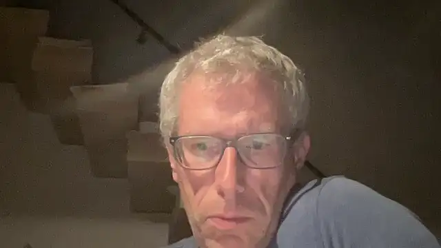 choupipat1 online show from September 14, 2025, 10:42 pm