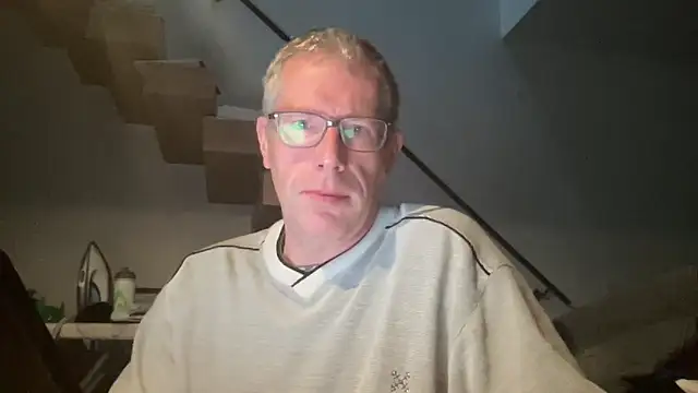 choupipat1 online show from October 29, 2025, 6:37 am