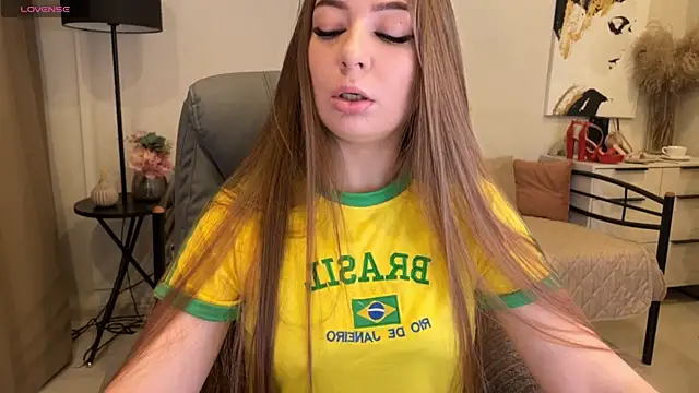 Yummy Jane online show from October 16, 2025, 1:28 am