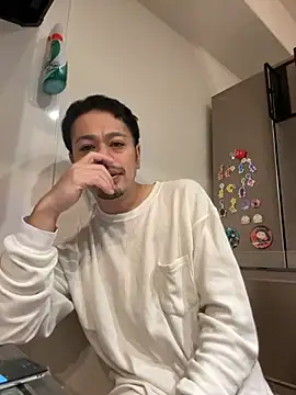 Snapshot of muut1215 chatting on November 20, 2025, 4:18 pm muut1215 online show from November 20, 2025, 4:18 pm