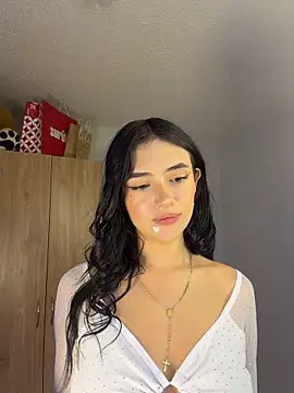 mandy222  online show from April 17, 2026, 4:15 am