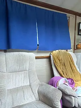 ladyboatlady online show from April 19, 2026, 3:11 pm