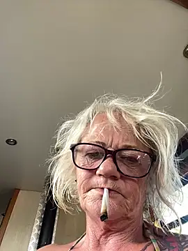 ladyboatlady online show from June 23, 2026, 1:53 pm