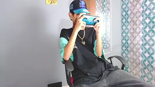 Snapshot of briamhoconor_xh chatting on May 28, 2026, 5:32 pm briamhoconor xh online show from May 28, 2026, 5:32 pm