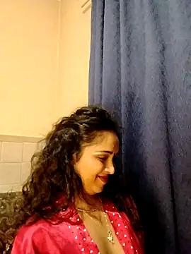 cute indianxo online show from April 10, 2026, 7:29 pm