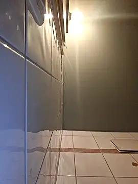 a7ex online show from December 5, 2024, 8:33 pm