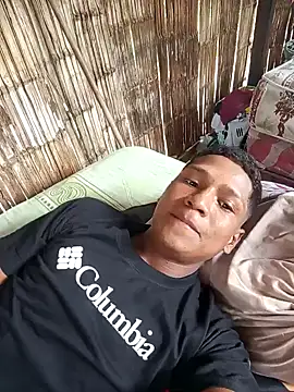 Snapshot of Davir2001 chatting on February 21, 2026, 7:04 pm Davir2001 online show from February 21, 2026, 7:04 pm