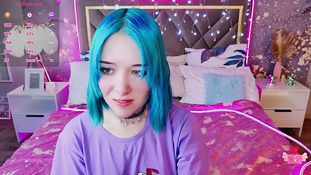 Ketrin Jones online show from April 17, 2026, 3:04 pm