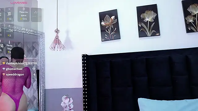 Snapshot of cutepetitee chatting on October 5, 2025, 7:56 pm cutepetitee online show from October 5, 2025, 7:56 pm