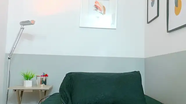 Snapshot of cutepetitee chatting on October 11, 2025, 7:56 pm cutepetitee online show from October 11, 2025, 7:56 pm