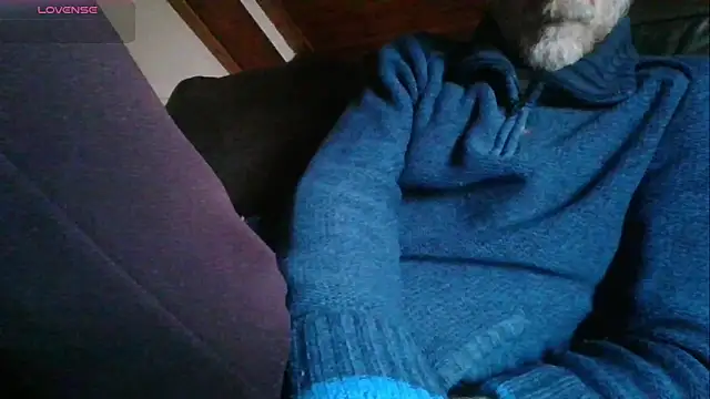 Snapshot of Vrenico-SC chatting on February 13, 2026, 2:46 pm Vrenico-SC online show from February 13, 2026, 2:46 pm