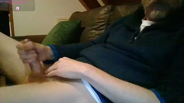 Snapshot of Vrenico-SC chatting on February 19, 2026, 3:02 am Vrenico-SC online show from February 19, 2026, 3:02 am