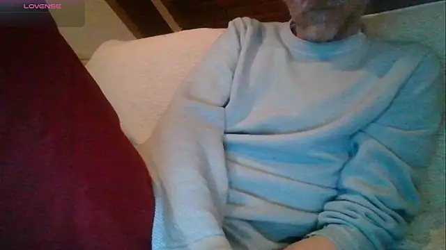 Snapshot of Vrenico-SC chatting on March 1, 2026, 4:42 pm Vrenico-SC online show from March 1, 2026, 4:42 pm