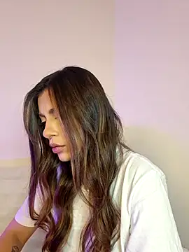 AmaiaSalvatore online show from October 9, 2025, 12:19 am