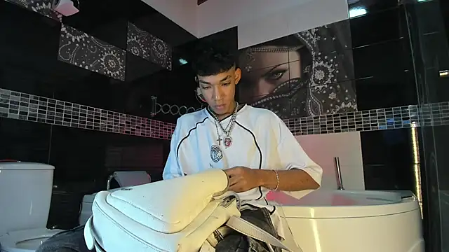 Lucass Blaze online show from September 24, 2025, 10:02 pm