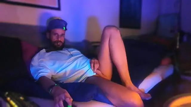 Snapshot of DjDiCKmannOnE chatting on March 19, 2026, 2:48 am DjDiCKmannOnE online show from March 19, 2026, 2:48 am