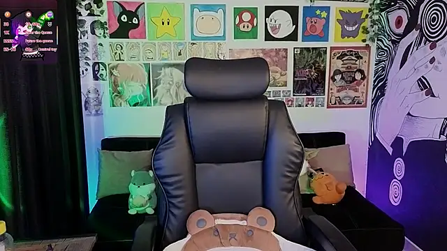 Yuhwan  online show from November 16, 2025, 9:20 pm